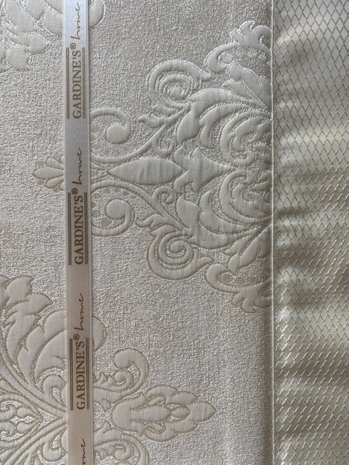 Prabangi austinių žakardo raštų lovatiesė "Gardine's Diva" su 2 pagalvių užvalkalais, dramblio kaulo